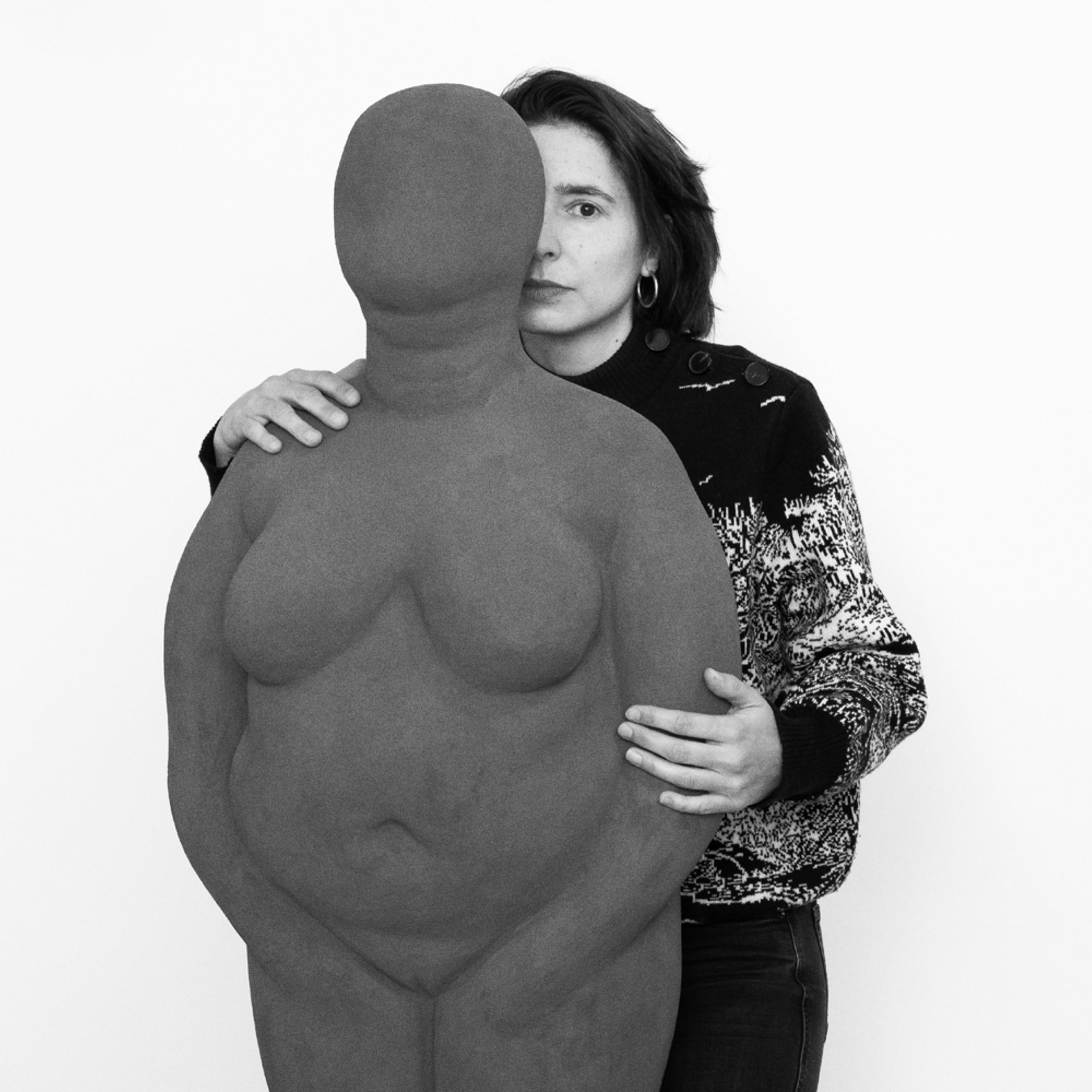 #143 Prune Nourry, artiste plasticienne : « Pour sculpter ces “Vénus”, je me suis inspirée des corps de ces femmes victimes de violence »